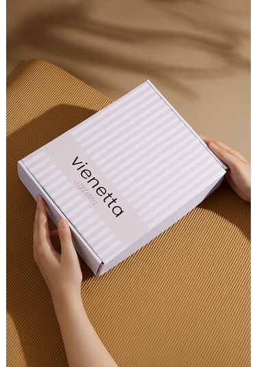 Lüks Kutulu Saten Pijama Takımı Dantel Kollu, Uzun Kollu, Kore İpeği Dokulu, Çeyizlik Hediye Seçeneği Leopar