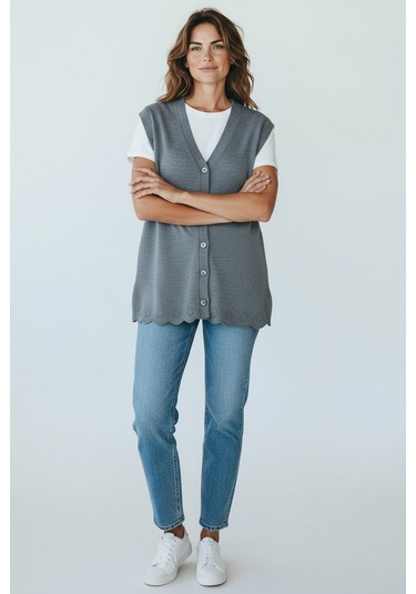 Kadın Önü Düğmeli Cepli Kalın Kışlık Kısa Yelek Gri