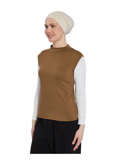 Organik Kolsuz Balıkçı Yaka Likralı Kadın Sıfır Kol Body Açık Çikolata