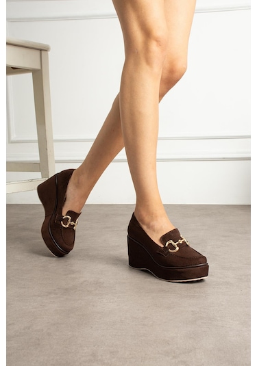 Zenne Shoes Dolgu Topuklu Tokalı Kadın Ayakkabı Kahverengi