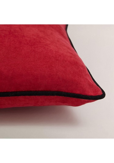 Efe Biye Detaylı Düz Kırlent Kılıfı Kırmızı
