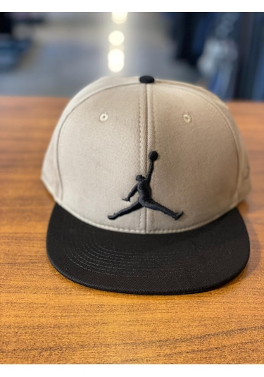 Air Jordan Nakışlı Bej Hiphop Snapback Rapper Basket Cap Şapka Bej - Siyah