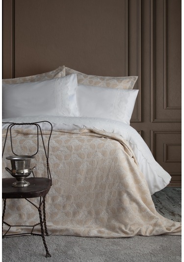 Çift Kişilik Madrid Bej Yatak Örtülü Nevresimli Set Bej