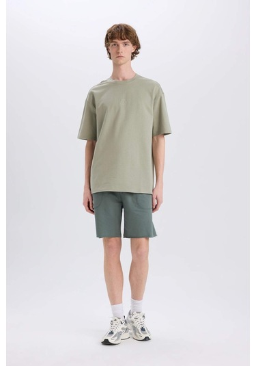 Defacto %100 Pamuk Slim Fit Dar Kesim Dar Paça Cepli Basic Düz Şort B8673ax25smgn463 Yeşil