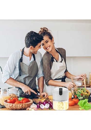 Maiyame Usb Şarjlı Mini Mutfak Robotu, 250ml, 3 Paslanmaz Çelik Bıçak, Sarımsak Dilimleyici, Et/ Sebze/ Meyve/ Bebek Yemeği, Kablosuz, Kolay Temizlenir Beyaz