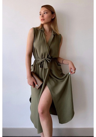 Kadın Haki Kalın Askılı, Kruvaze Yaka, Düz Desen, Aerobin Yırtmaçlı, Kemerli Midi Elbise Haki