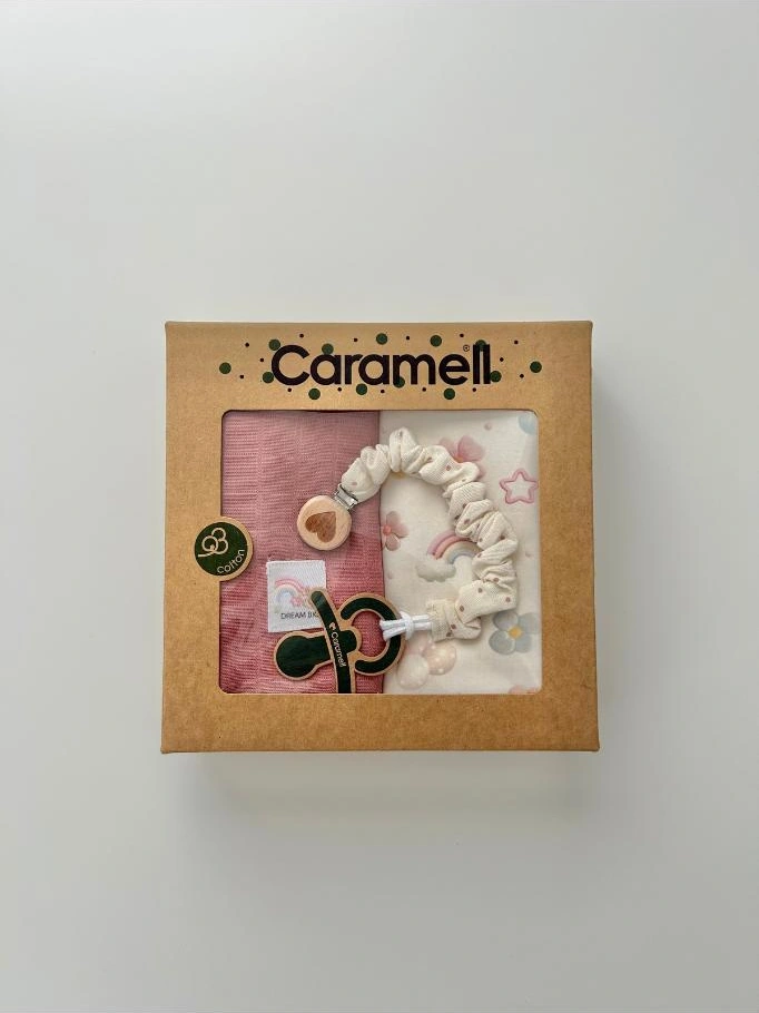 Caramell 3'lü Bebek Seti Pamuk 80x90 CM 1 Müslin Battaniye + 1 Penye Battaniye + Emzik Askısı Hediyelik Gülkurusu Crml.gkrs.btk2207 Gülkurusu