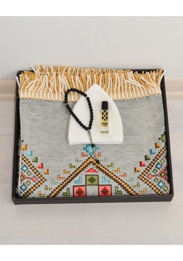 Erkekler İçin Seccade Takke Tesbih Esans Hediyelik Seti Kilim Desenli Kadife Astarlı Seccade Ve Özel Kutulu Lüks Hac Umre Hediyesi Gri