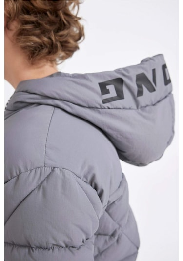 DeFacto Erkek Çocuk Su İtici Kapüşonlu Fermuarlı Cepli Mont C7385A824WNGR211