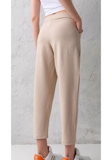 Çift Düğmeli Havuç Model Bilek Boy Kadın Kumaş Pantolon Bej