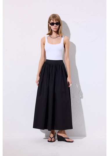 Piliseli Geniş Etek Siyah Siyah