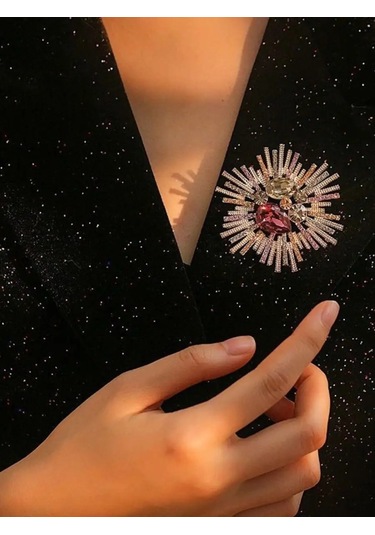 Beautiful Detail Büyük Broş Takı 156713100 Altın Rengi