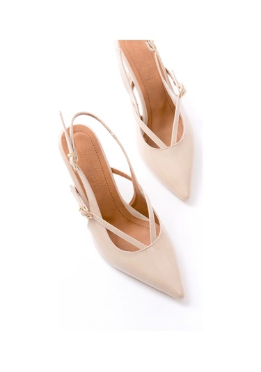 4962 Bej Sivri Burun Tokalı Yuvarlak Topuk Kadın Sandalet Bej