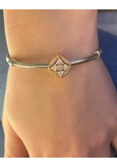 Kadın Üçgen Taş Çiçek Model Gümüş Charm