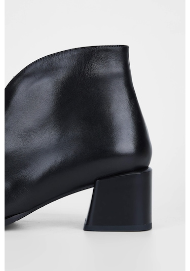 Tamer Tanca Kadın Hakiki Deri Siyah Deri Casual Bot 33 530 Bn Bot Sk22/23 Sıyah Dr Siyah