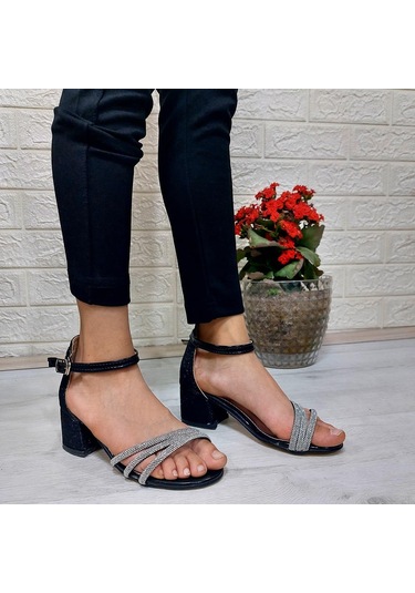 Fiyra Verlas Siyah Taşlı Kız Çocuk Topuklu Ayakkabı 001