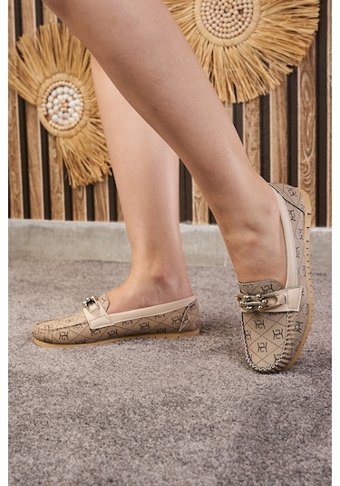 Günlük Kadın Babet Dikiş Detaylı Metal Tokalı Suni Deri Rahat Hafif Alçak Topuklu Ayakkabı 03 Bej Günlük Kadın Babet Dikiş Detaylı Metal Tokalı Suni Deri Rahat Hafif Alçak Topuklu Ayakkabı 03 Bej