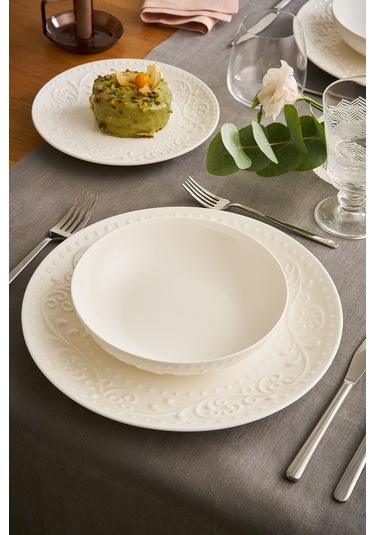 İstanbul Porselen Mahra 18 Parça Yemek Takımı