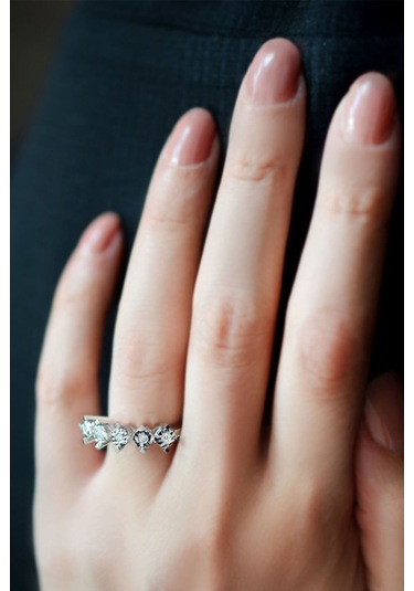 Pırlanta Beştaş Yüzük (1 Karat Görünümlü)