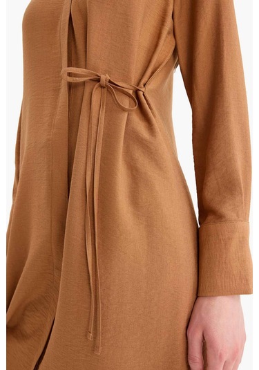 DeFacto Regular Fit Gömlek Yaka Büzgülü Uzun Kollu Diz Altı Tesettür Tunik D9862AX25SMBN301