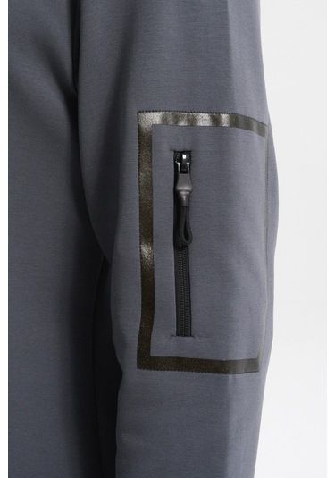 Arma Erkek Slim Fit Dik Yaka Yarım Fermuar Pamuklu Sweatshirt Sol Kol Fermuar Cepli K30404685702 Gri Arma Erkek Slim Fit Dik Yaka Yarım Fermuar Pamuklu Sweatshirt Sol Kol Fermuar Cepli K30404685702 Gri