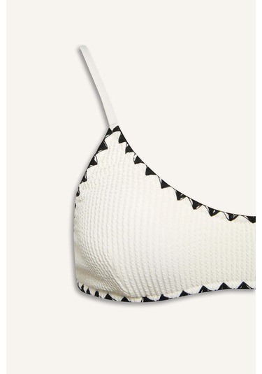 DeFacto Regular Fit Bürümcük Bikini Üstü-Fall in Love E0306AX25SMWT16 DeFacto Regular Fit Bürümcük Bikini Üstü-Fall in Love E0306AX25SMWT16