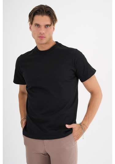 Erkek Siyah %100 Pamuklu Standart Kalıp T-sihrt Siyah