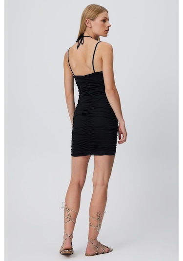 BÜZGÜLÜ ASKILI ELBİSE SİYAH