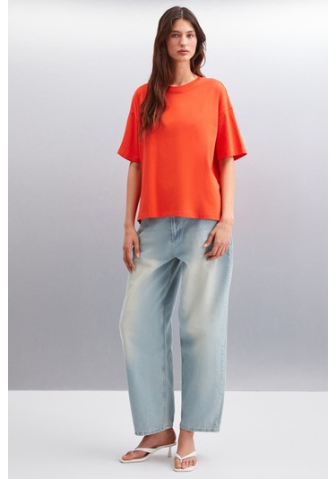 Jemmy Kadın %100 Organik Pamuk Relaxed Fit Yırtmaçlı Yuvarlak Yakalı Kırmızı T-shirt