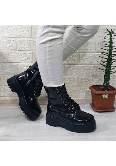 M.p 1425 Siyah Rugan 4cm Tabanlı İçi Tüylü Polar Parlak Kadın Bot 001