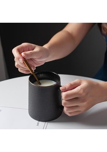 Seramik Kupa Tumblers Çay Tumbler Bardak Kahve Süt Kupalar Yenilik Büyük Vintage Ev Siyah Kupası Kupalar Siyah