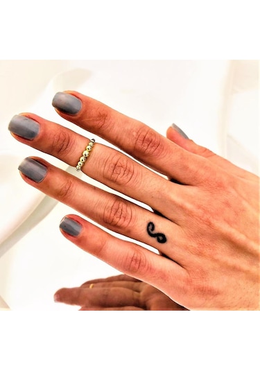 GOLD KAPLAMA KARARMAZ KRALİÇE TACI FİGÜR ALTTAN AYARLI EKLEM YÜZÜK-YÜZÜK32 Altın