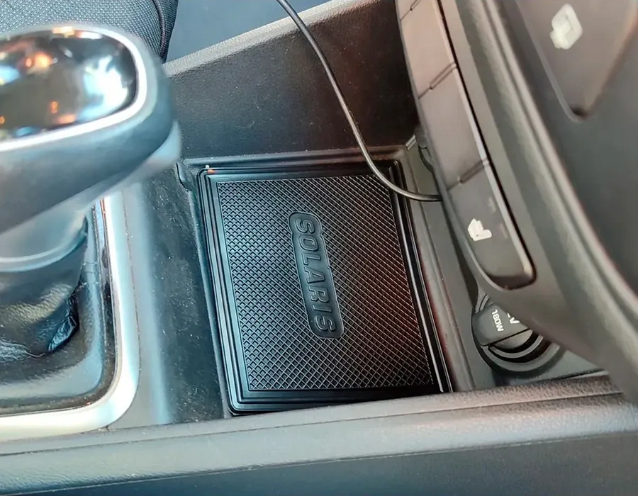 Gradicom Hyundai Solaris İçin Bardaklık Ve Kapı Panjuru Pedleri 264043320