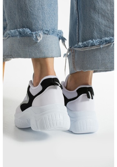 Yüksek Taban Günlük Yürüyüş Spor Ayakkabı Vela Series X210 Siyah