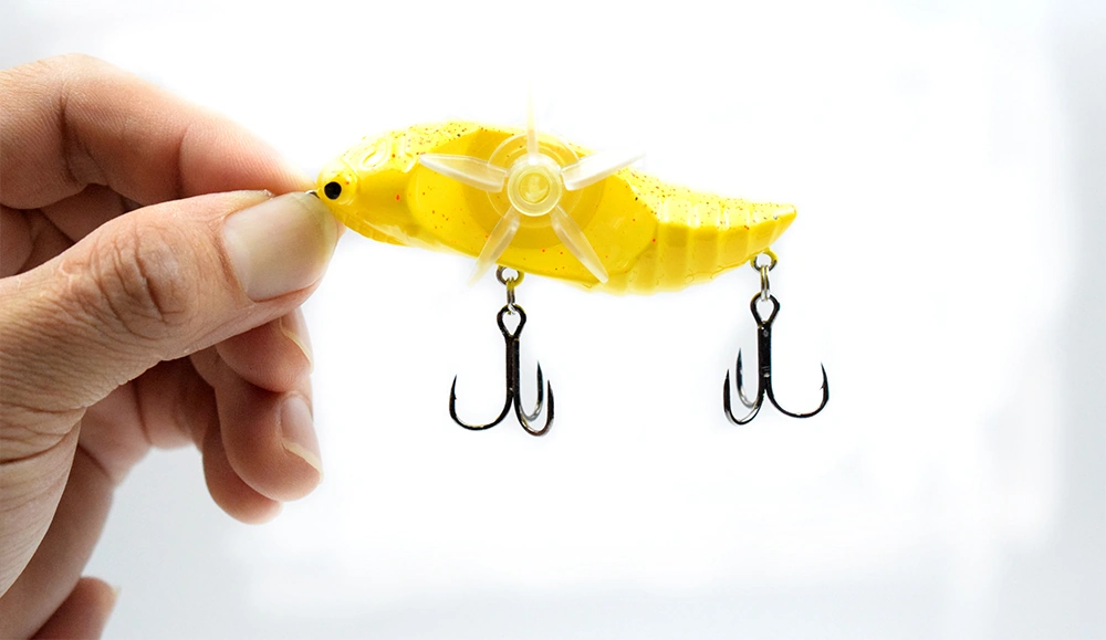 Neevoyu 7.5cm Sarı Abs Ensecto Yem, Döner Çift Kanatlı, Gerçekçi Balık Tutma Deneyimi