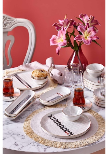 Neva N3257 Berry 26 Parça 6 Kişilik Kahvaltı Takımı-Kazayağı Beyaz