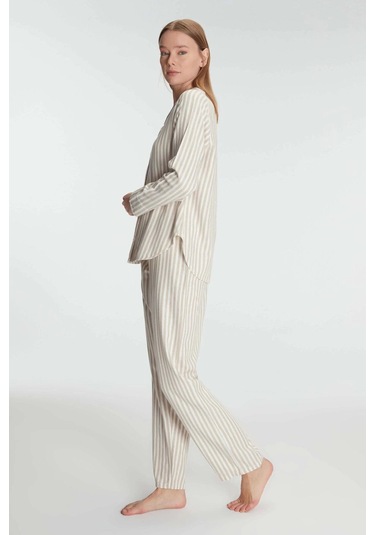 Uzun Kol Çizgili Gömlek Ve Pantolon Takım Pijama Takımı Ten