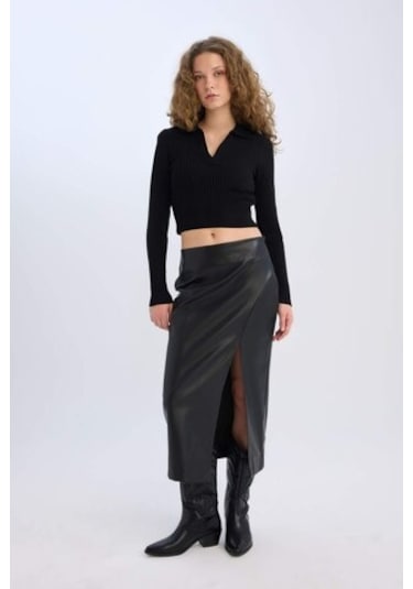 DeFacto Kalem Yüksek Bel Yırtmaçlı Suni Deri Midi Siyah Etek D3015AX24WNBK27 Siyah DeFacto Kalem Yüksek Bel Yırtmaçlı Suni Deri Midi Siyah Etek D3015AX24WNBK27 Siyah