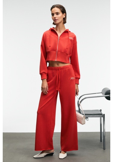 Grımelange Elara Kadın Metal Fermuarlı Nakışlı Kapüşonlu Crop Kırmızı Sweatshirt Kırmızı