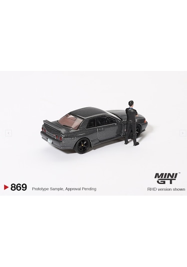 Mini Gt Nissan Skyline Gt-r R32 Gunmetal W Matsuda Figürlü