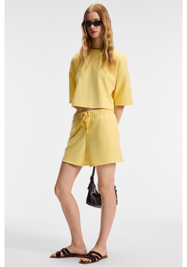 VELA Kadın Esnek Kumaşlı Bisiklet Yaka Oversize Fit Sarı T-Shirt