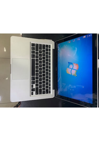 Macbook A1278 P7350 4gb 250gb 13" Windows Yüklü 2. El Laptop
