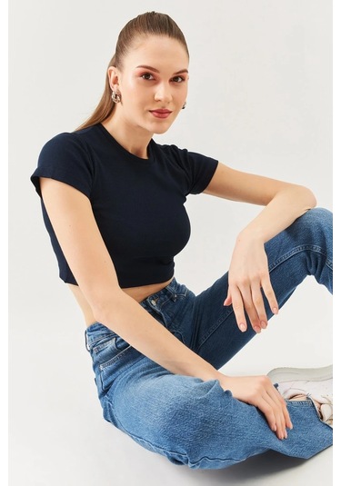 Kadın Kısa Kol Bisiklet Yaka Vücuda Oturan %100 Pamuklu Kaşkorse Esnek Crop Bluz Lacivert