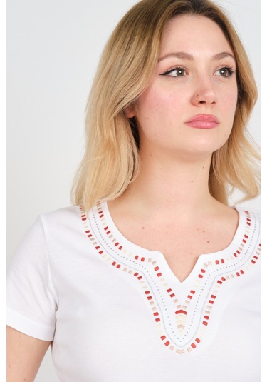 Ella Camelia Kadın Açma Yaka Taşlı Ve Desenli Pamuklu Bluz 23e010 Beyaz Beyaz