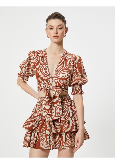 Koton Keten Karışımlı Balon Kol Crop Bluz Kruvaze Yaka Fiyonk Bağlama Detaylı Kahverengi Desenli 4sak60125ew Kahverengi