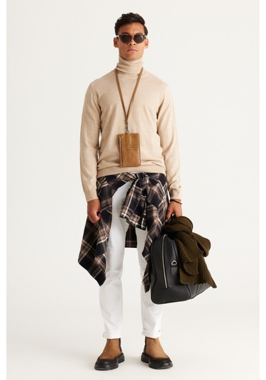 AC&Co / Altınyıldız Classics Erkek Bej Standart Fit Tüylenme Yapmayan Tam Balıkçı Yaka Triko Kazak 4A4922100004BEJM Bej