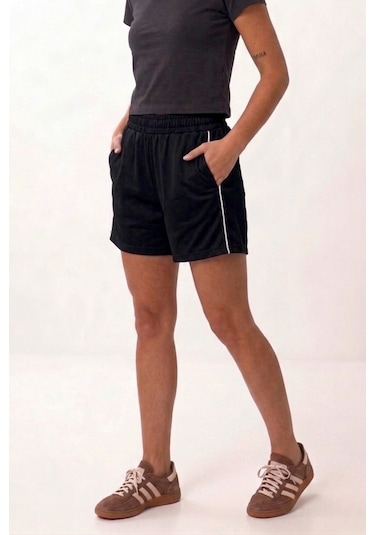 Soft&Basic Kadın Beli Lastikli Cepli Şerit Detaylı Rahat Şort Siyah