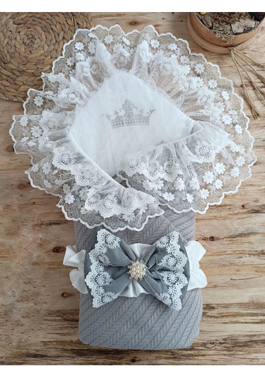 Örgü Tericotton Taç Nakışlı İncili Güpür Çift Fiyonk Papatya Güpür Trilüks Kundak Bebek Battaniyesi Gri