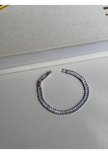 Baget Taşlı Gümüş Renk Çelik Tennis Bileklik Işıltılı Ve Şık Kadın Takı Gümüş