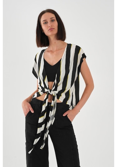Alexandergardı Önü Bağlamalı Desenli Bluz Siyah - Beyaz